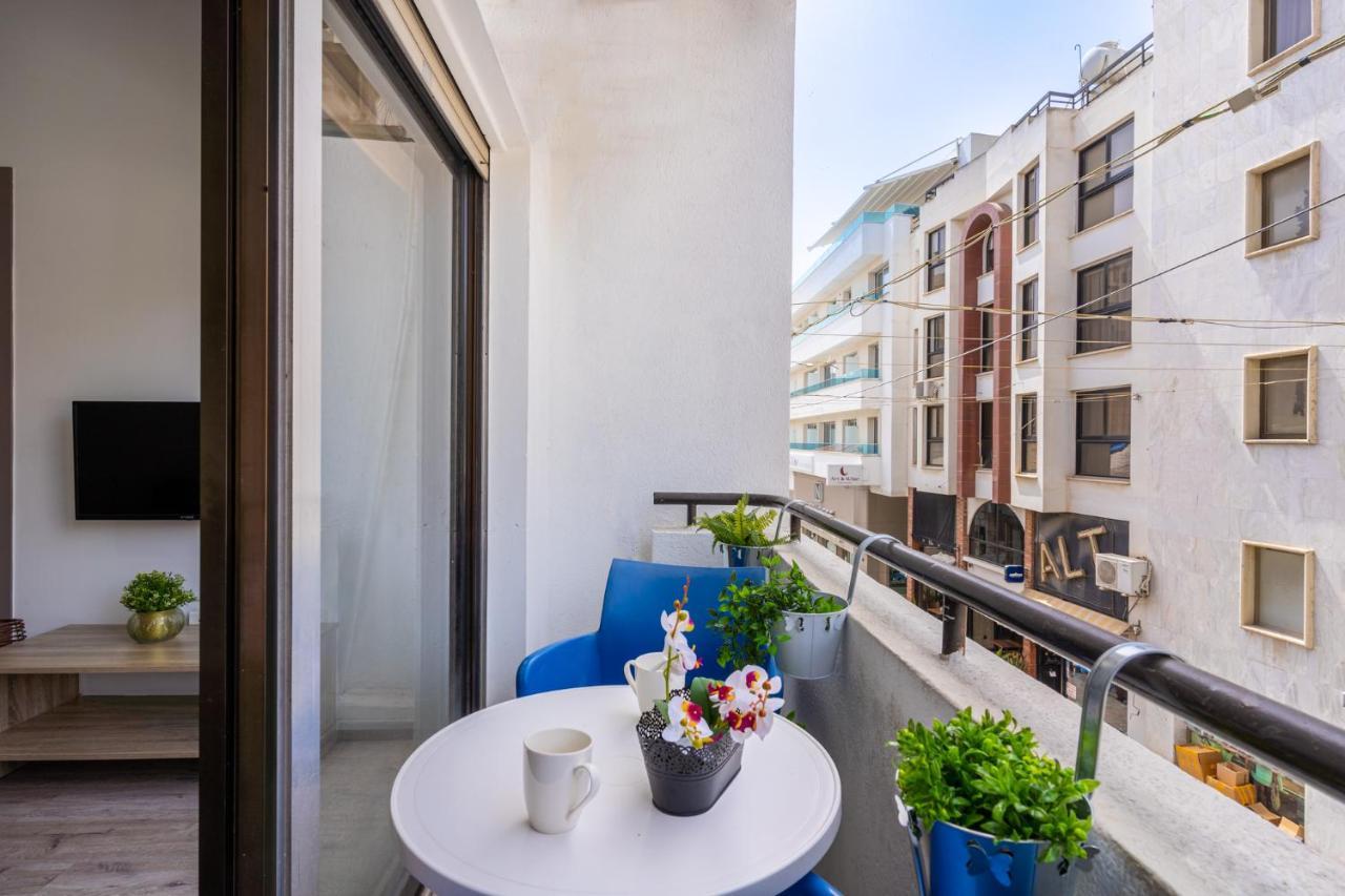 Eleni'S 1-Br Apt In Larnaca Center 외부 사진