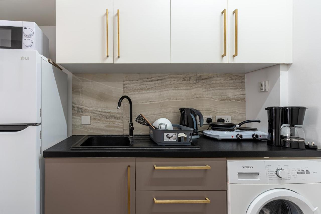 Eleni'S 1-Br Apt In Larnaca Center 외부 사진
